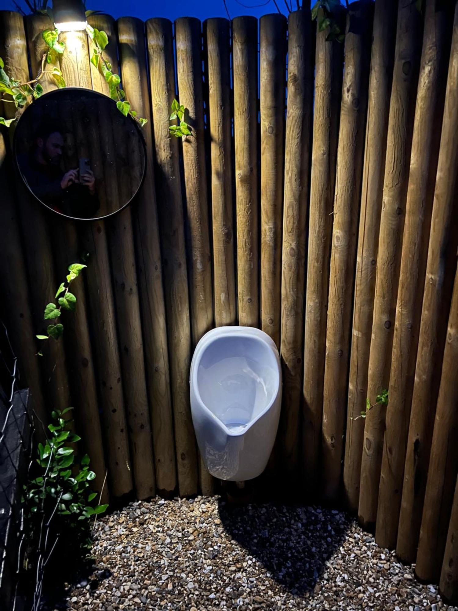 Dragonfly Glamping Spa Retreat 애슈퍼드 외부 사진