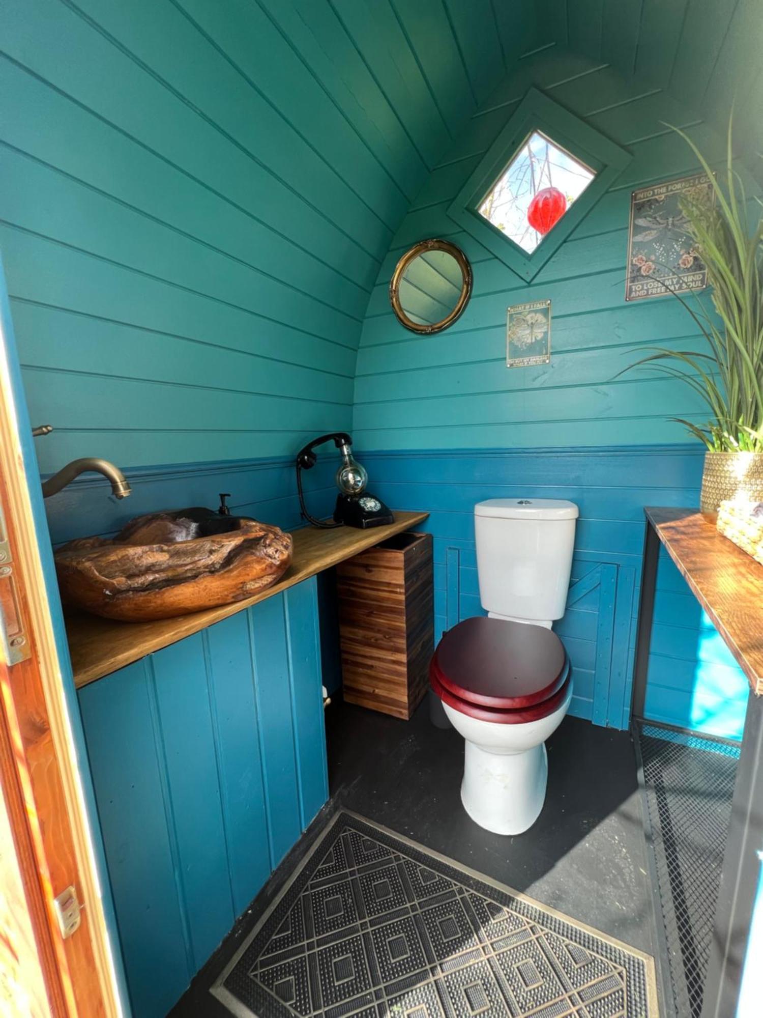 Dragonfly Glamping Spa Retreat 애슈퍼드 외부 사진