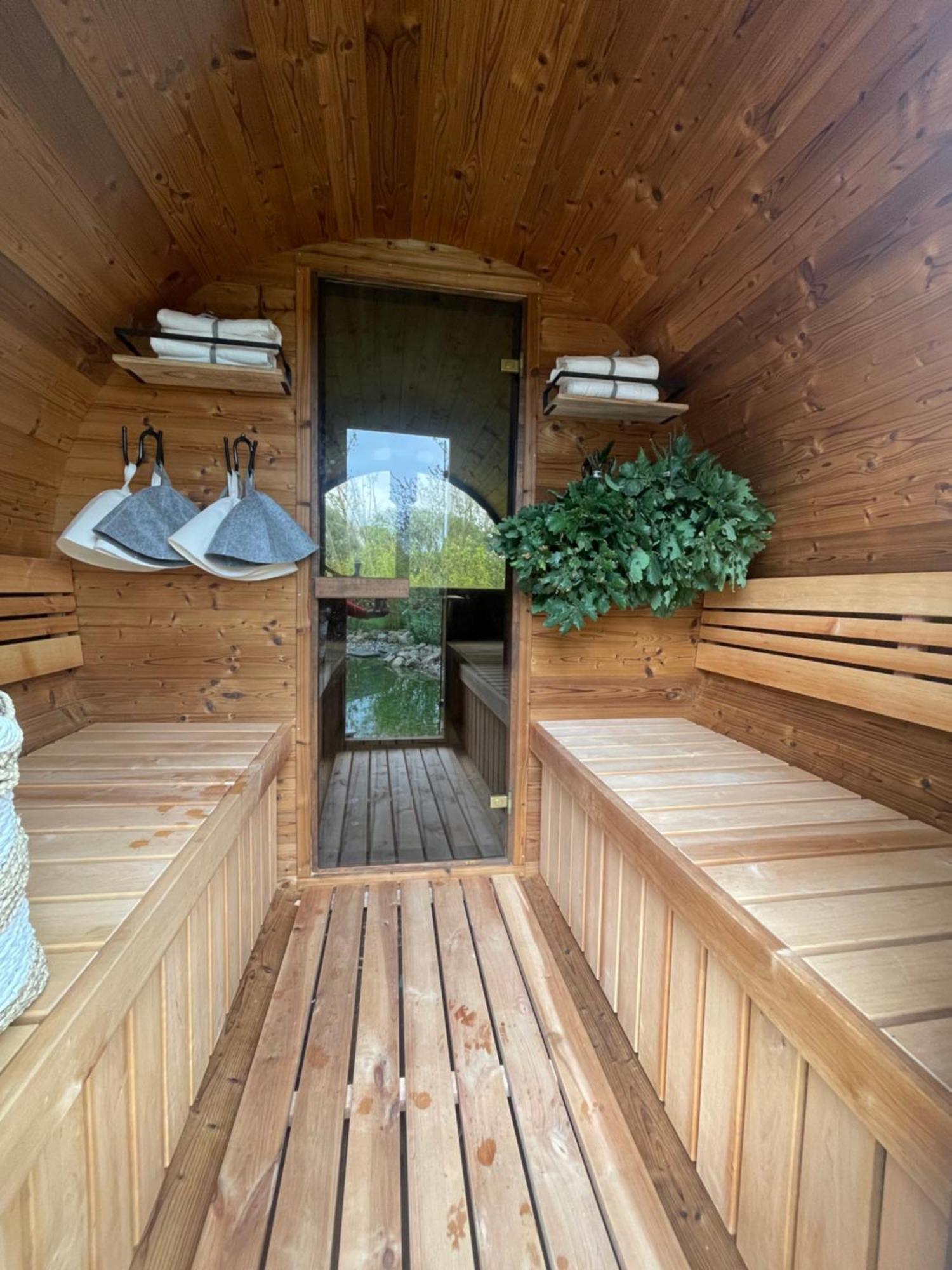 Dragonfly Glamping Spa Retreat 애슈퍼드 외부 사진